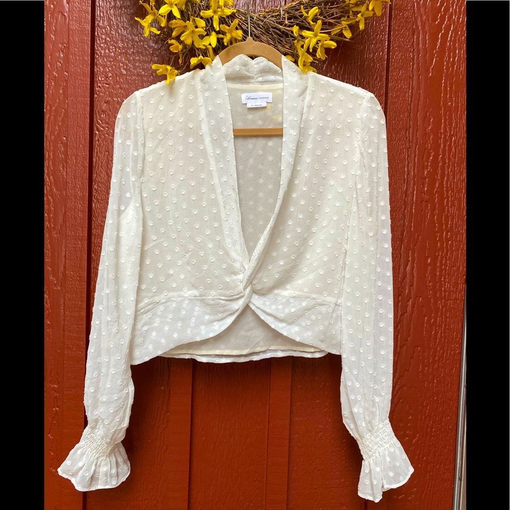 Lovers + Friends White Dotted Long Sleeve Flouncy Top Size M 🌿A6